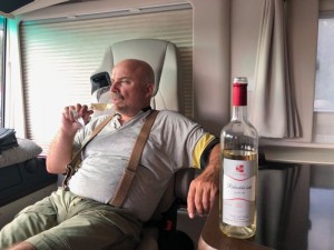 Radek Kubiš, majitel OK HOLDING, si naše víno s láskou bere i na dovolenou. Radek Kubiš, majitel OK HOLDING, si naše víno s láskou bere i na dovolenou.